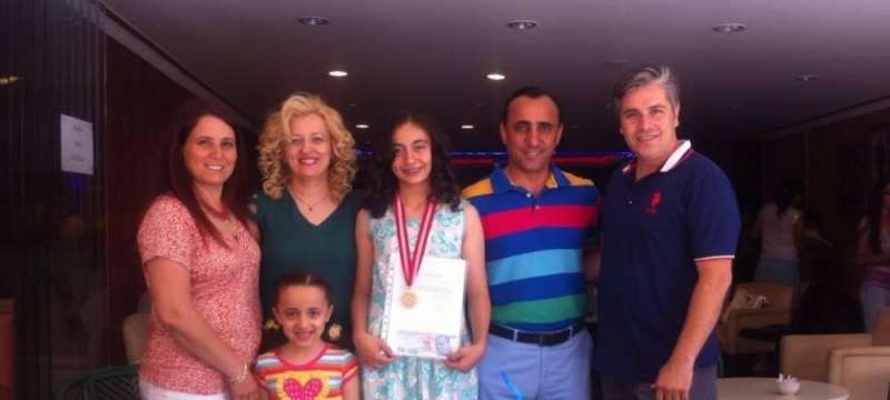 BAŞARI KOLEJİ ÖĞRENCİSİ İLAYDA TUNÇ,  KOMPOZİSYON’DA ANTALYA BİRİNCİSİ OLDU