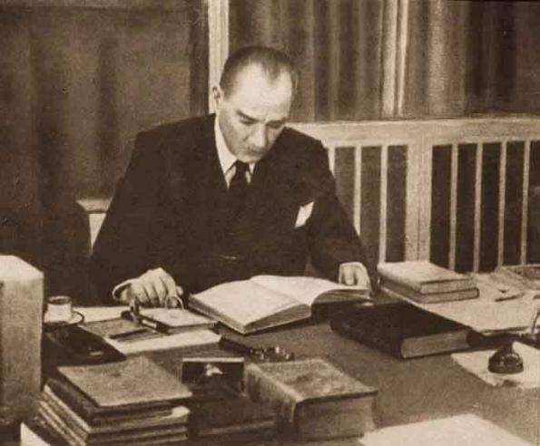 ATATÜRK'ÜN YAZDIĞI ESERLER